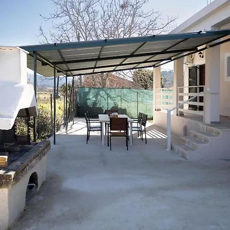 Villa Evridiki Velonades (Corfu)